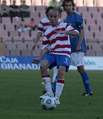 Javi Casares, durante un partido del Granada de la pasada temporada