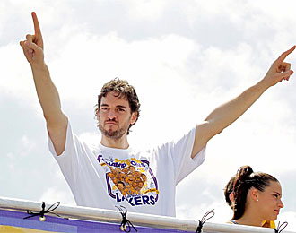 Pau Gasol, en la celebracin del anillo de esta temporada con los Lakers