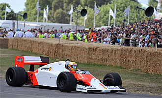 Hamilton, pilotando el pasado 4 de julio un McLaren de Alain Prost del ao 86 en una exhibicin en el Festival de Velocidad de Goodwood.
