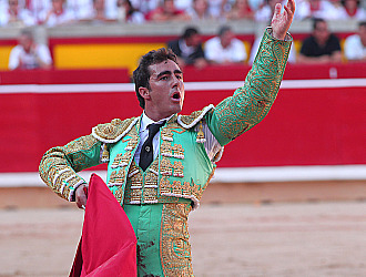 El Fandi sali triunfador en la penltima corrida de San Fermn