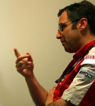 El director del equipo Ferrari, Stefano Domenicali