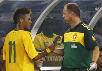 Menezes est postando por nuevos valores como Neymar