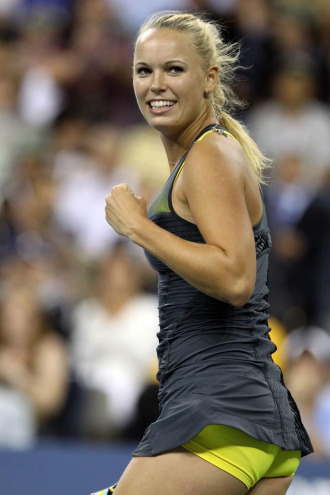 Wozniacki celebra su triunfo ante la eslovaca Dominika Cibulkova.