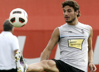 Osvaldo en una sesin de entrenamiento con el Espanyol.