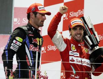 Webber, con Alonso en el podio de Singapur