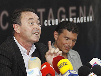 Juan Ignacio Martnez, durante una rueda de prensa como entrenador del Cartagena