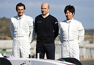 De la Rosa, junto a Sauber y Kobayashi en la presentacin del equipo a principios de temporada
