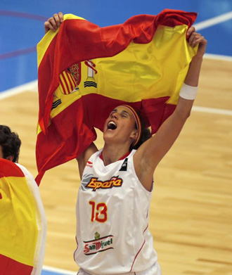 Amaya Valdemoro celebrando el bronce en el Mundial