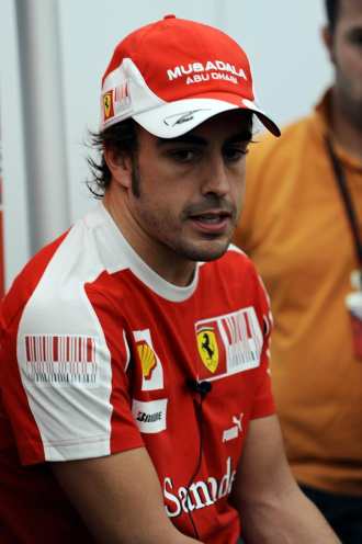 Fernando Alonso, en el 'box' de Ferrari en Spa