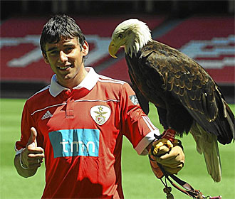 Salvio, en su presentacin como jugador del Benfica.