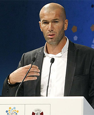 Zidane habla en un acto de la FIFA.