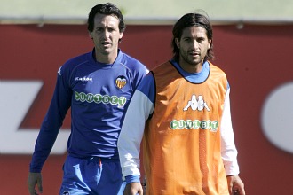 Emery y "Chori" Domnguez durante un entrenamiento.