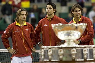 Ferrer, Verdasco y Nadal tras ganar la Davis en 2009.