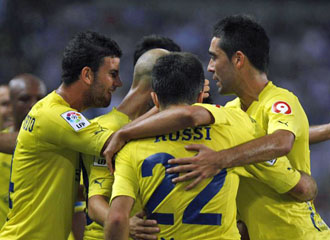 Los jugadores del Villareal celebrando un tanto.