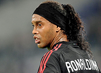 Ronaldinho durante un partido de esta temporada con el Miln.