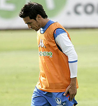 Vicente, en un entrenamiento del Valencia.
