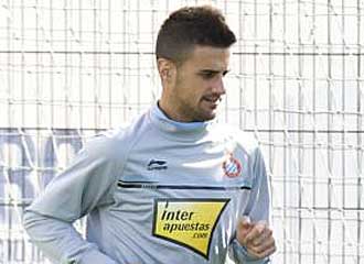 Javi Mrquez realiza carrera continua durante un entrenamiento del Espanyol.