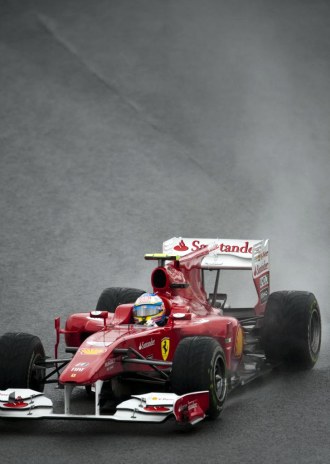 Fernando Alonso, a los mandos de su F10 en Interlagos