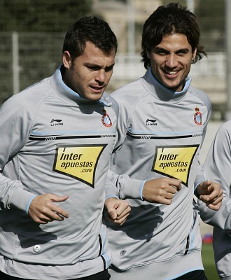 Chica y Osvaldo, durante un entrenamiento del Espanyol.