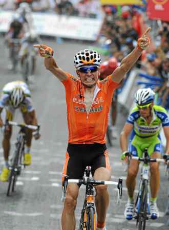 Igor Antn se impone en la meta de Valdepeas de Jan de la Vuelta 2010.