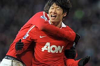 Ji Sung Park celebra un gol con el Manchester United