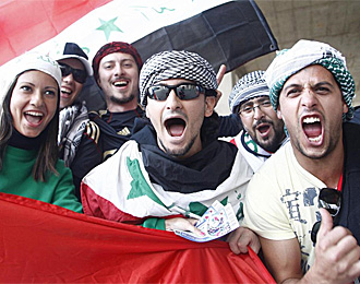 Aficionados iraques, celebrando un xito de su seleccin