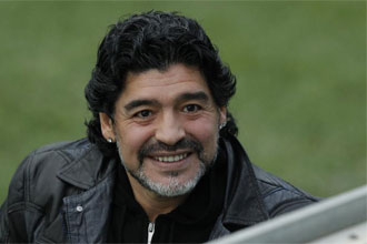 Maradona durante su ltima visita a Valdebebas para asistir a un entrenamiento del Real Madrid.