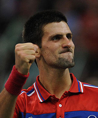 Novak Djokovic celebra el triunfo ante Gilles Simon