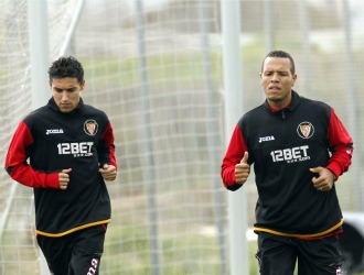 Navas y Luis Fabiano, en un entrenamiento del Sevilla.