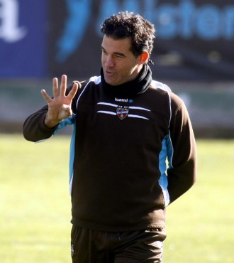 Luis Garca, en un entrenamiento del Levante.