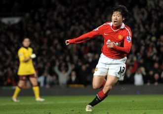Park Ji-Sung celebra un gol con el United