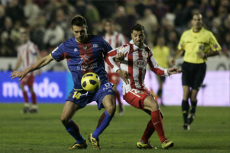Xavi Torres, durante un partido con el Levante