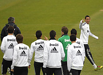 Di Mara y otros compaeros, en un entrenamiento del Real Madrid.