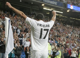 Ruud celebra su ltimo gol con el Madrid