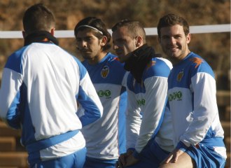 Los jugadores del Valencia en un entrenamiento