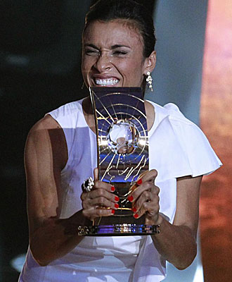Marta, con el premio de 'Mejor jugadora del mundo'