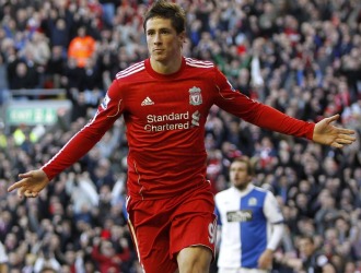 Fernando Torres celebra un gol con el Liverpool