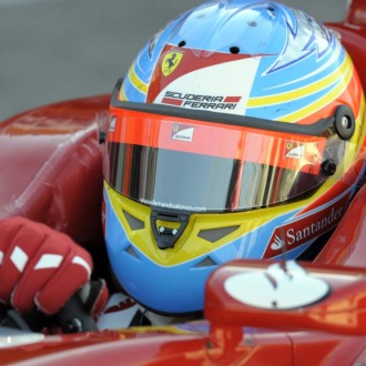 Fernando Alonso, a los mandos de su nuevo F150