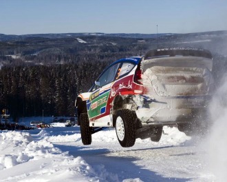 Hirvonen, en plena disputa del Rally de Suecia