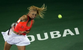 Caroline Wozniacki durante un partido en Dubai.