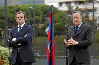 Sandro Rosell y Florentino Pérez atienden a la prensa antes del Barça-Madrid de la primera vuelta