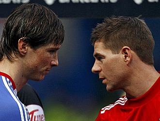 Gerrard y Torres, cara a cara con diferentes camisetas
