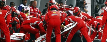 Cambio de ruedas en Ferrari