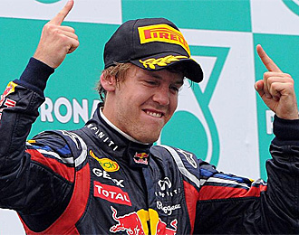 Vettel, celebrando su triunfo en Malasia