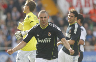 Karim Benzema, celebrando su gol al Valencia