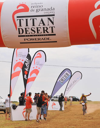 Pereiro, campen de la cuarta etapa de la Titan Desert 2011.