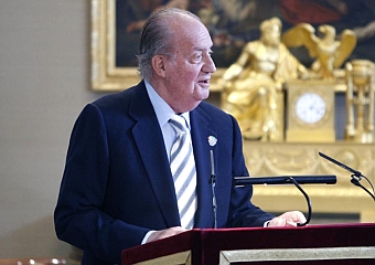 El Rey Juan Carlos I durante la audiencia ofrecida a la seleccin espaola de balonmano./ Carlos Barajas (Marca)