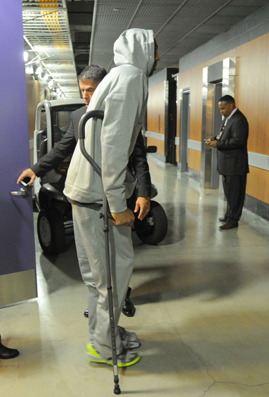Kobe Bryant es operado con xito y confirma su periodo de baja entre seis y nueve meses