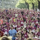 Veintitrs mil mujeres contra el cncer de mama y la violencia de gnero