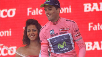 Beat Intxausti pesca la maglia rosa del Giro